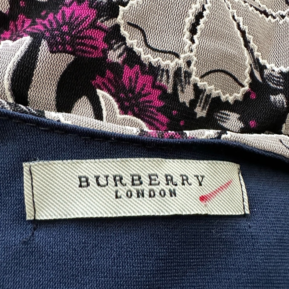 Burberry London Fit And Flare Floral Dress Size 6/8 - Picture 5 of 5
